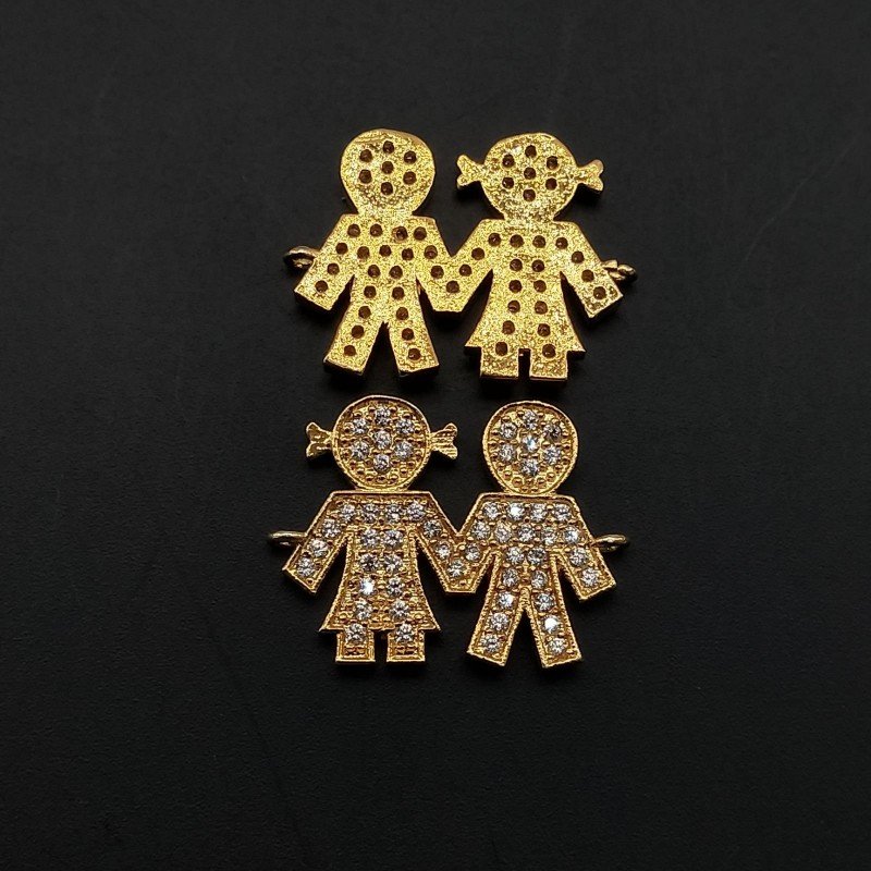 Componenti Di Ottone Con Zirconi Bimbo E Bimba 13x16,5mm Dorato 1pz