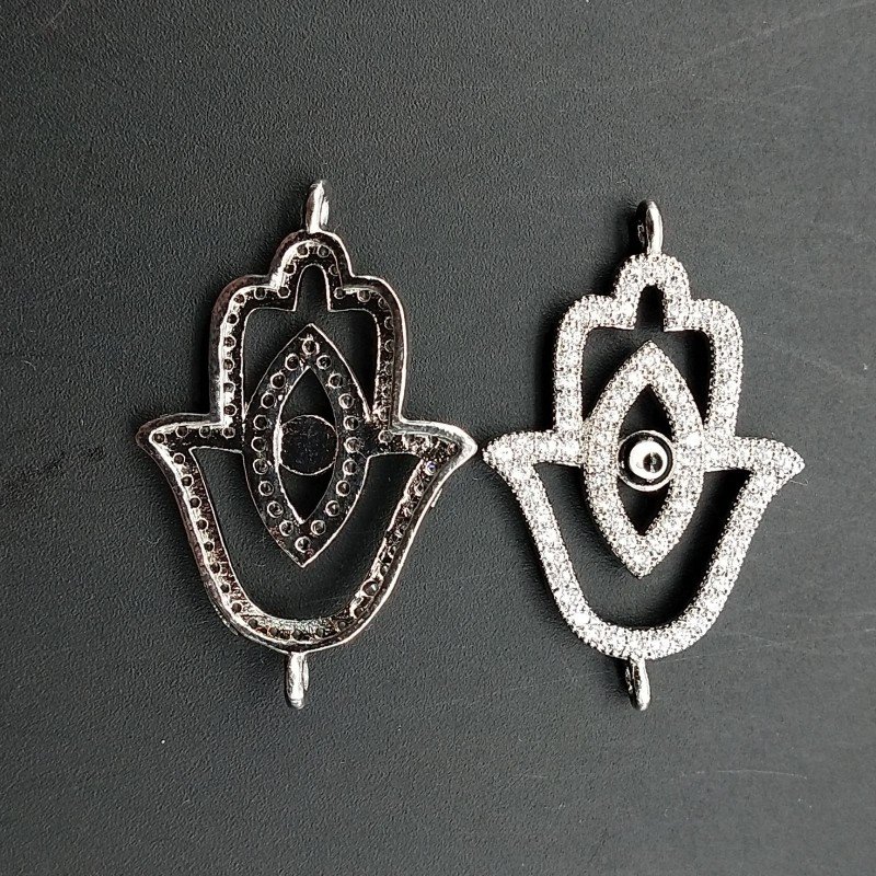 Componenti Di Ottone Con Zirconi Mano Di Fatima 17x20mm Rodiato 1pz