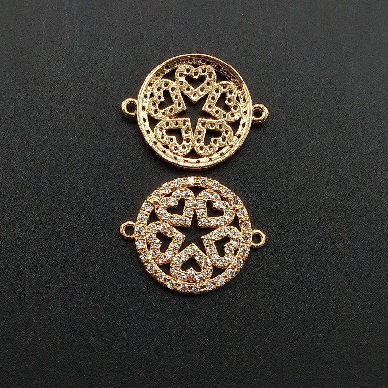 Componenti Di Ottone Con Zirconi Tondo Con 5 Cuori 16mm Dorato 1pz