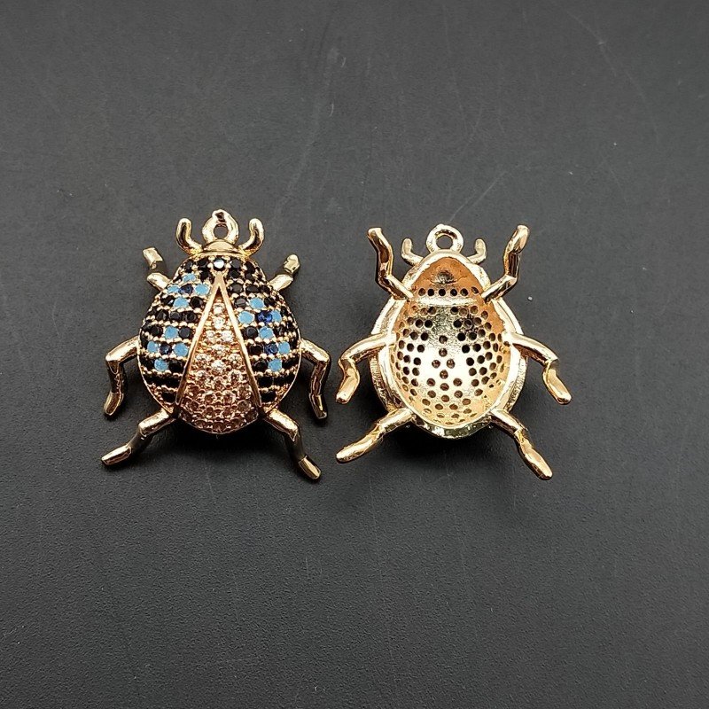 Connettori Di Bronzo Con Zirconi CZ Micro Pave' Scarabei 17x20mm dorato 1pz