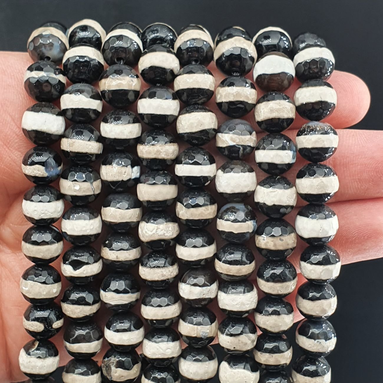 Agata Tibetana Nero-Bianco Perline Forma Tondo Sfaccettato 10mm