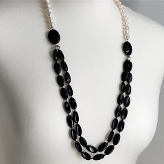 Collane agata nera ovale alllungato liscio 10x18 mm annodato con perle di fiume acqua dolce