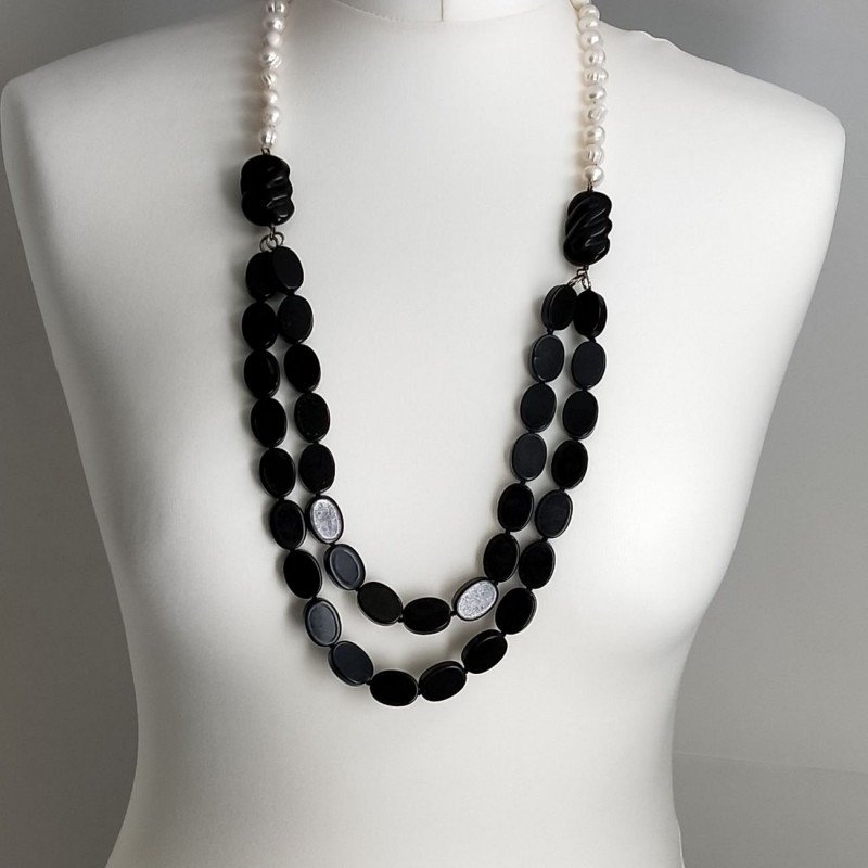 Collane agata nera ovale liscio 13x18 mm annodato con perle di fiume acqua dolce