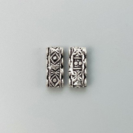 Distanziatore In Ottone Forma Barretta 4 Fili Lavorato Filigrana Ethnico Ossidato 09X22mm-Argentato 1pz