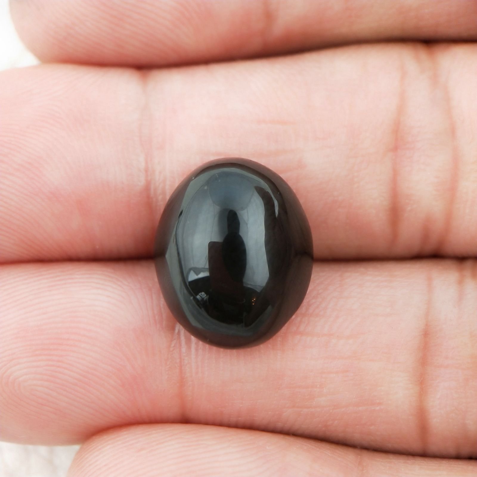 Onice Nera Naturale Forma Ovale Piatto Cabochon Liscio Fatto a Mano 15X13X7mm 10,40 Carati 1pz