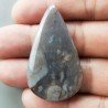 Agata Fossile Grigio Naturale Forma Goccia Piatto Cabochon Liscio Fatto a Mano 44X25X5mm 8,64gm 1pz