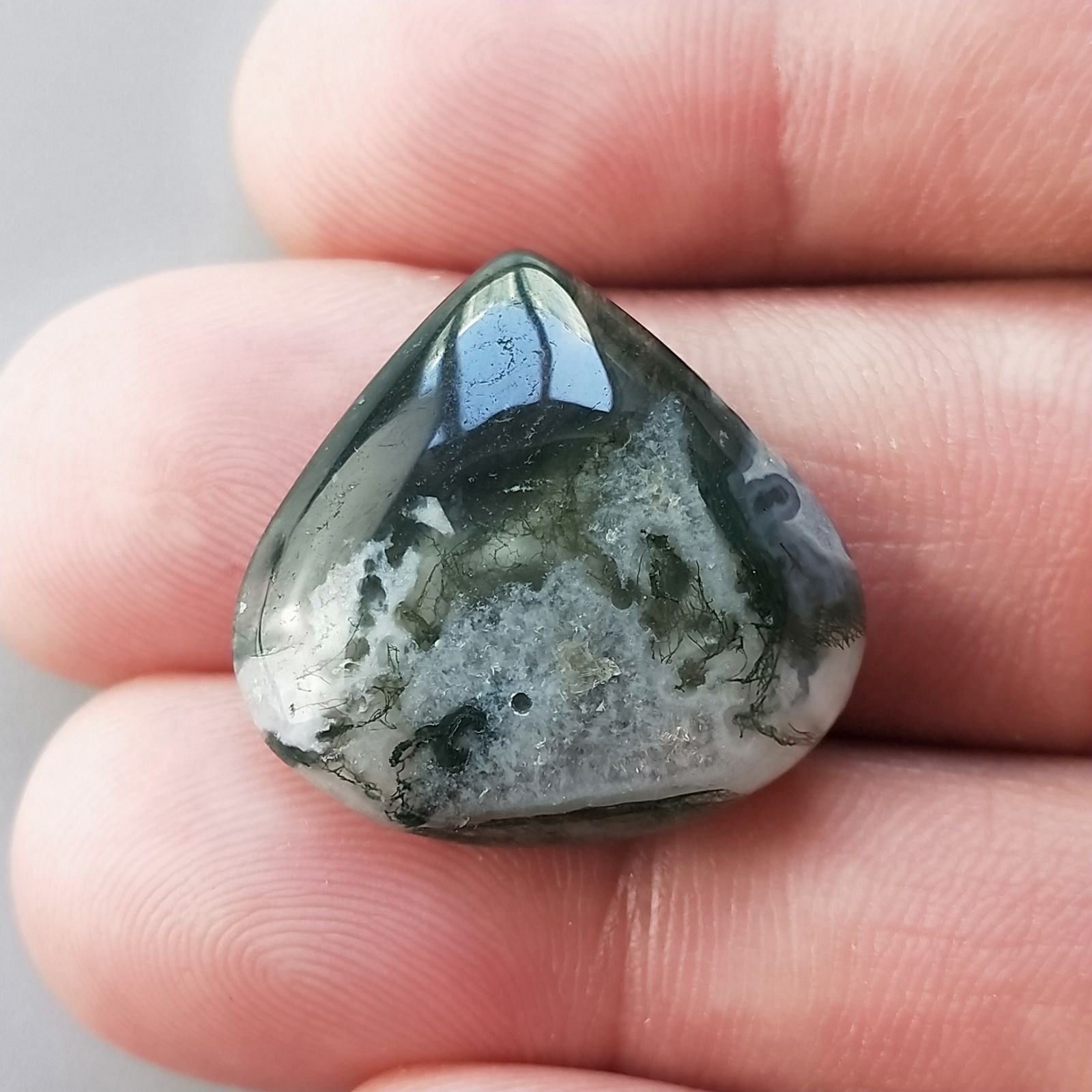 Agata Muschiata Naturale Forma Cuore Piatto Cabochon Liscio Fatto a Mano 23X22X05mm 4,13gm 1pz