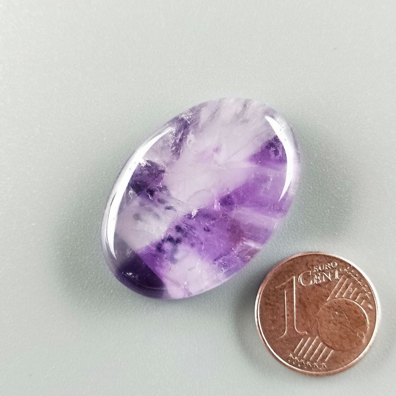Cabochon di Ametista Chevron Naturale Tondo, Piatto e Liscio, 32x25 mm, 8,19 g, Fatto a Mano