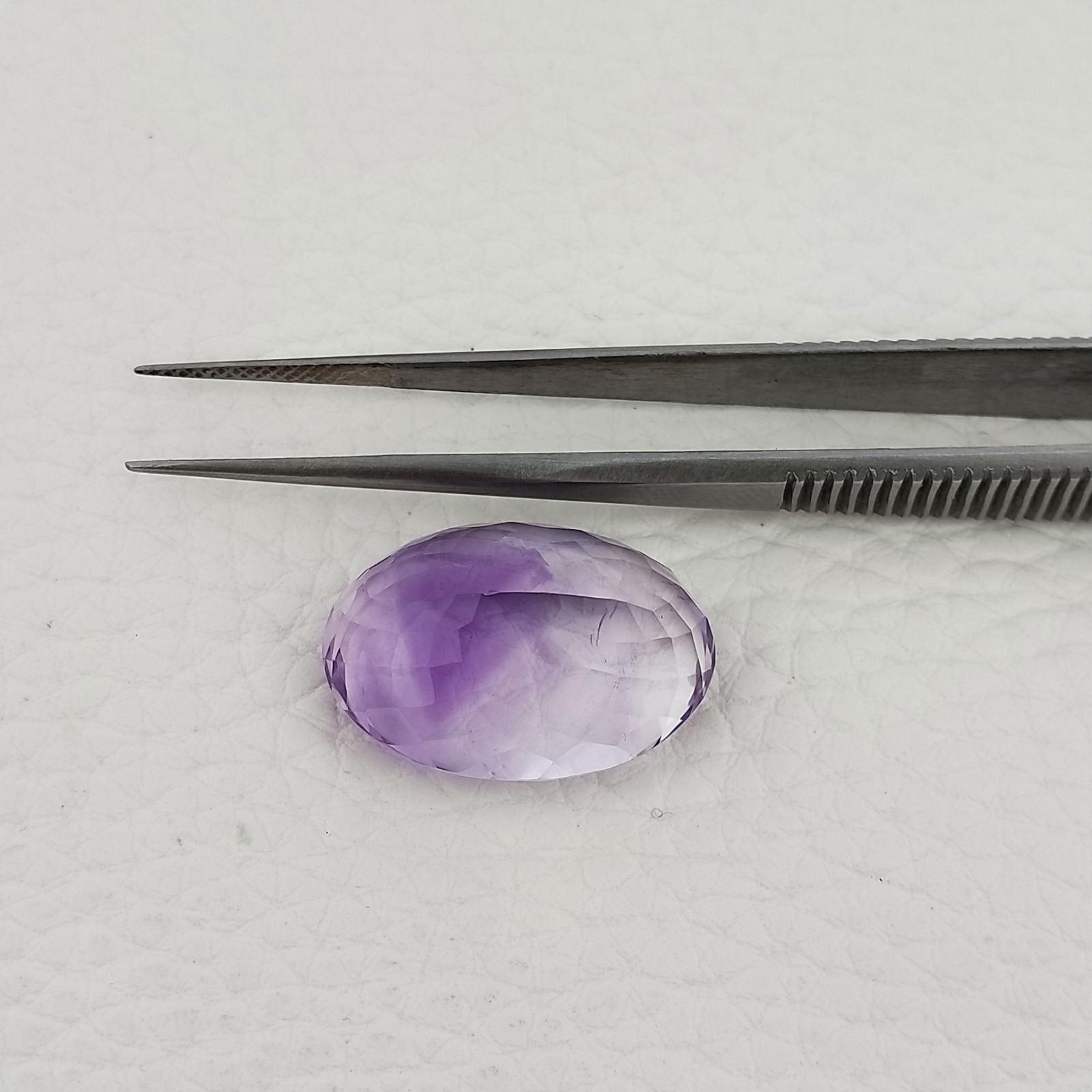 Ametista Naturale Taglio Ovale Sfaccettata Fatto a Mano Gemma Sciolta 16X22X11mm 25,90 Carati 1pz