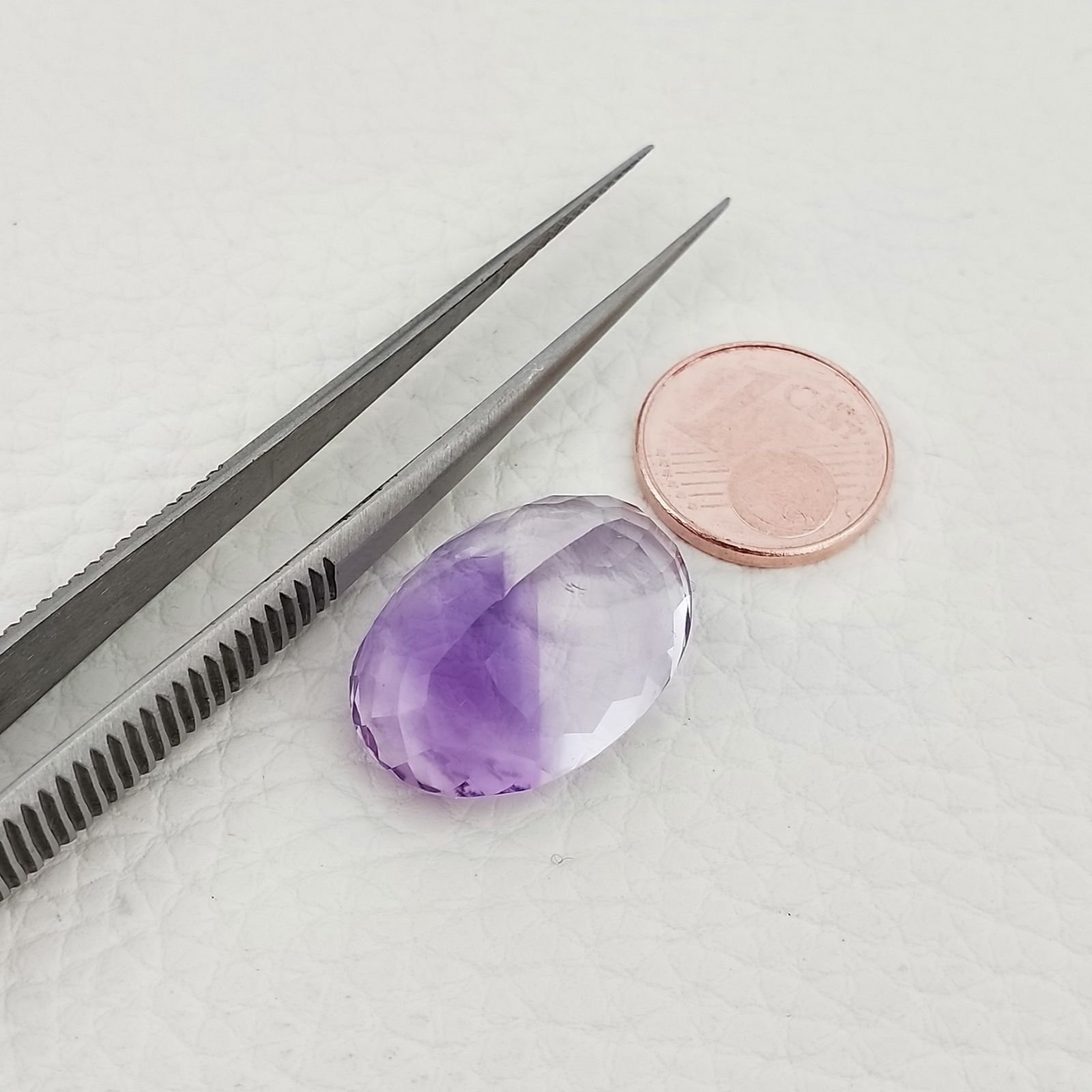Ametista Naturale Taglio Ovale Sfaccettata Fatto a Mano Gemma Sciolta 16X22X11mm 25,90 Carati 1pz