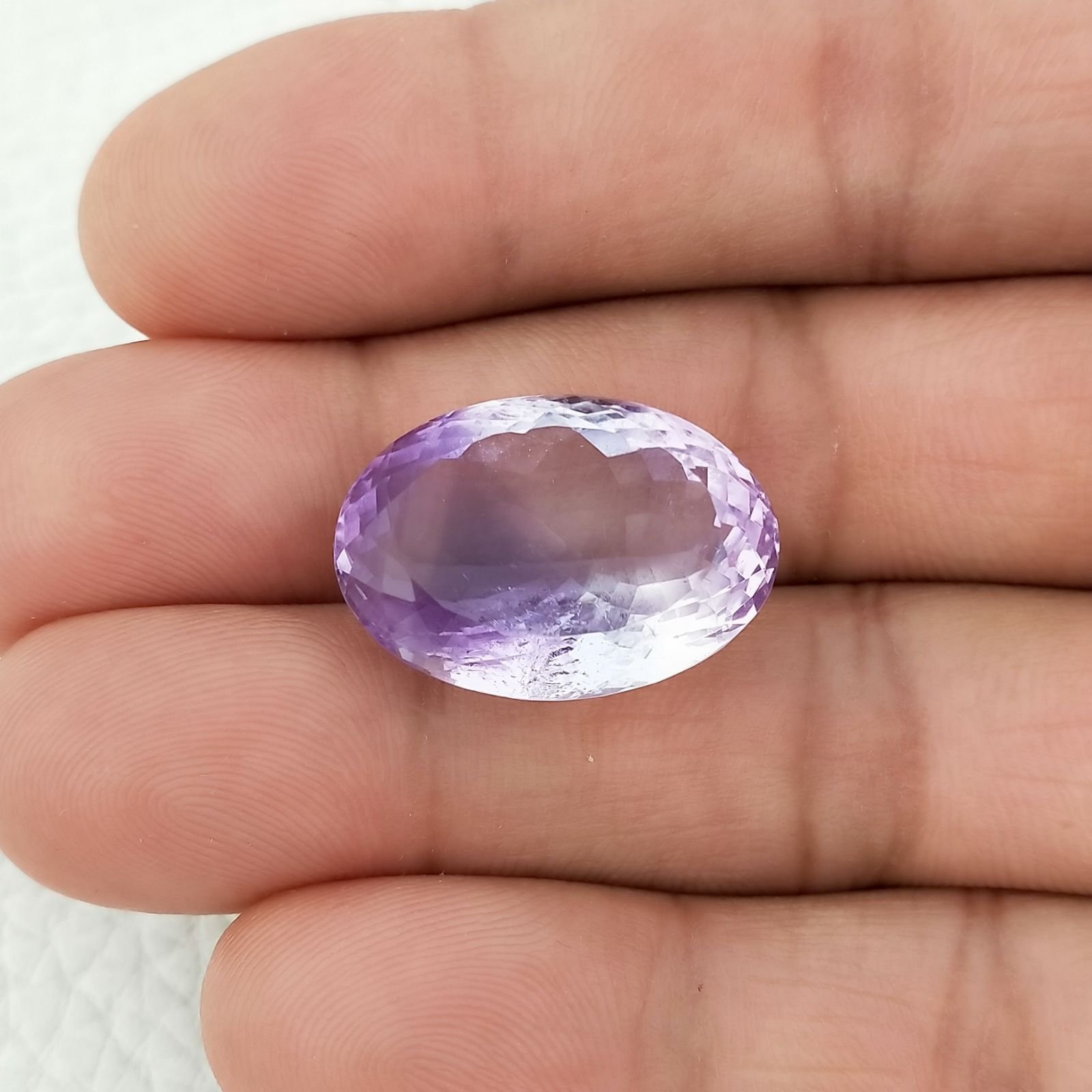 Ametista Naturale Taglio Ovale Sfaccettata Fatto a Mano Gemma Sciolta 16X22X11mm 25,90 Carati 1pz