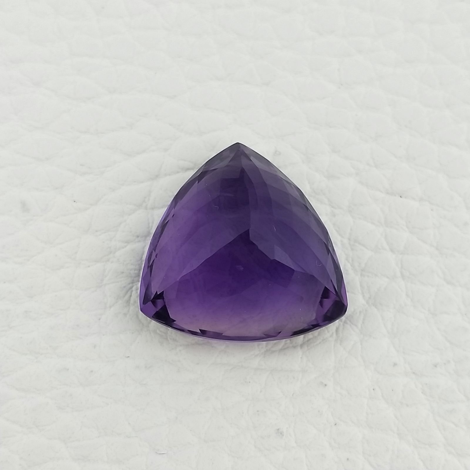 Ametista Naturale Taglio Trillion Sfaccettata Fatto a Mano Gemma Sciolta 19X19X11mm 22,40 Carati 1pz