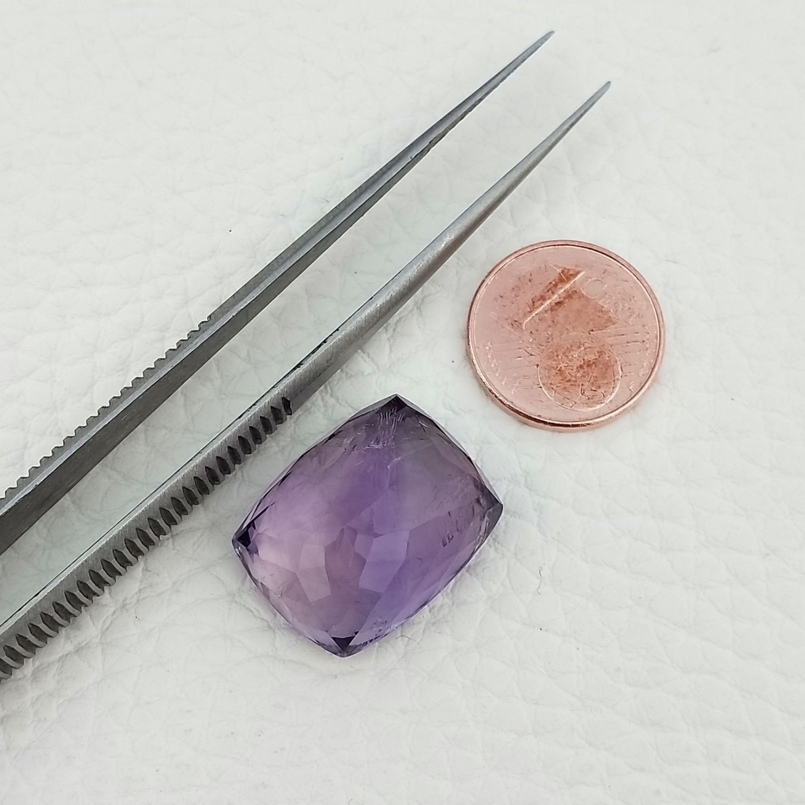Ametista Naturale Taglio Cuscino Sfaccettata Fatto a Mano Gemma Sciolta 15x19X10mm 23,30 Carati 1pz