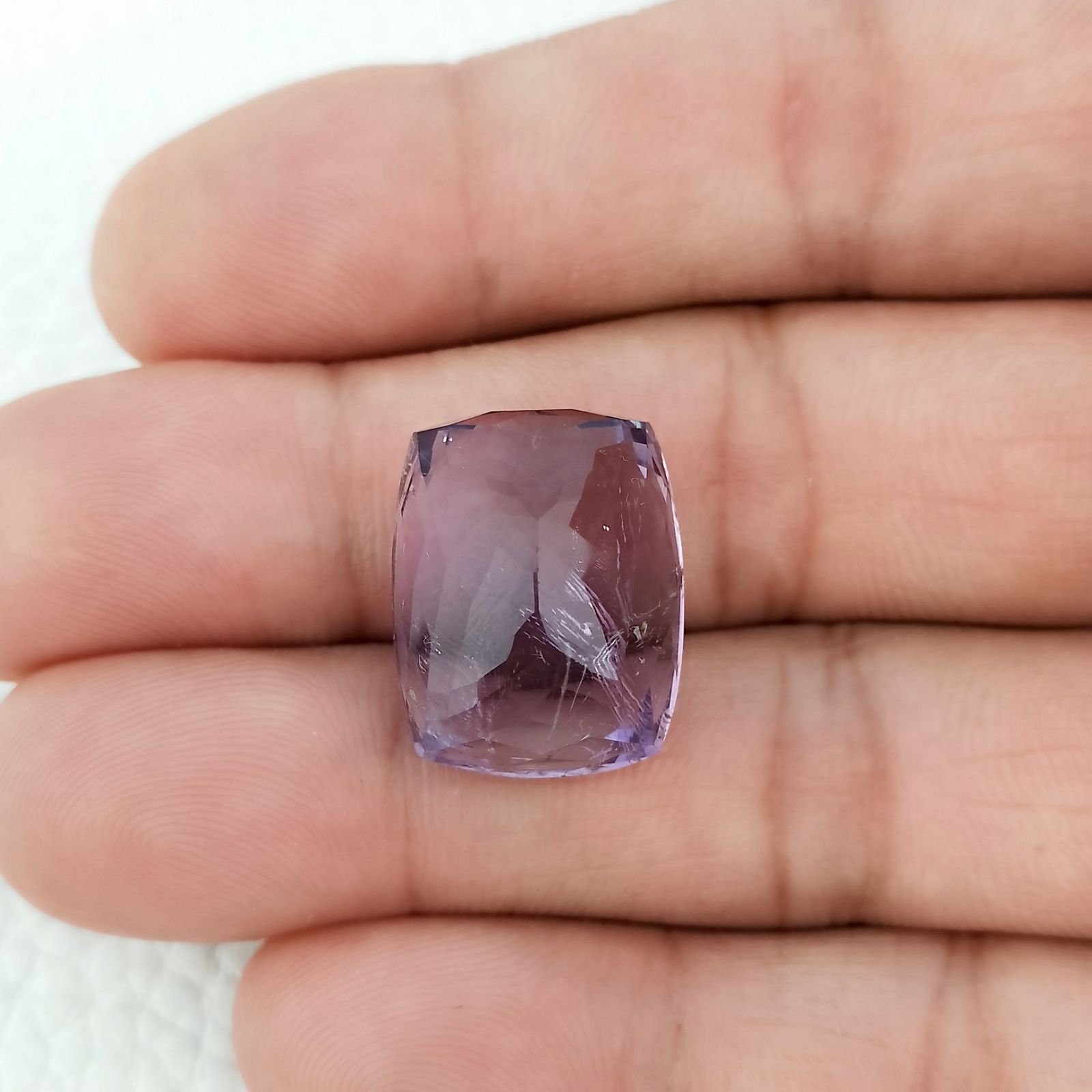 Ametista Naturale Taglio Cuscino Sfaccettata Fatto a Mano Gemma Sciolta 15x19X10mm 23,30 Carati 1pz