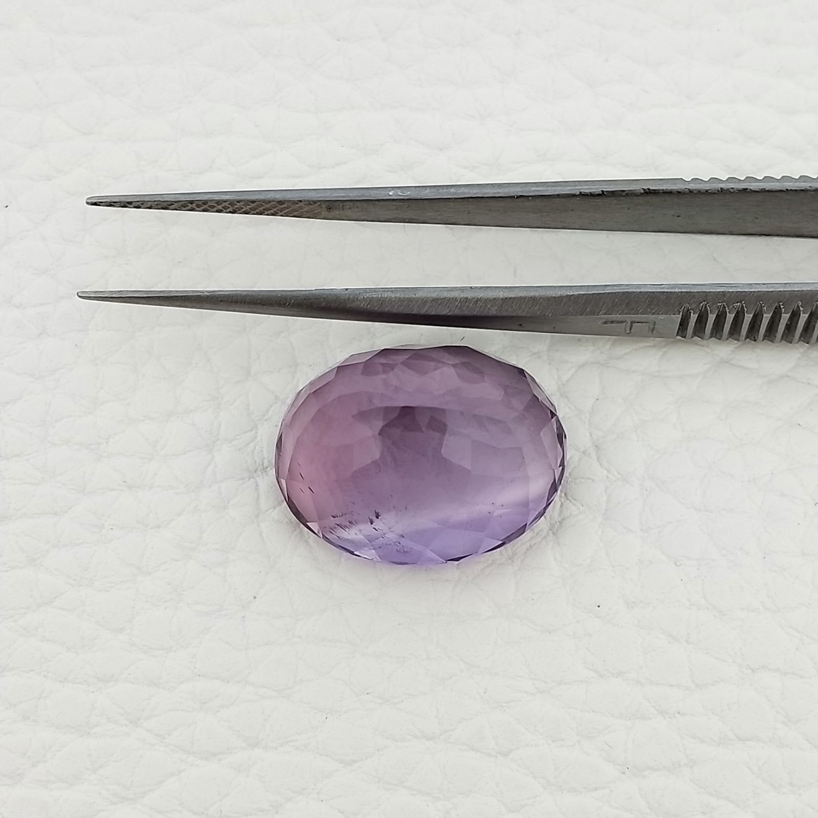 Ametista Naturale Taglio Ovale Sfaccettata Fatto a Mano Gemma Sciolta 15X18X10,8mm 18,45 Carati 1pz