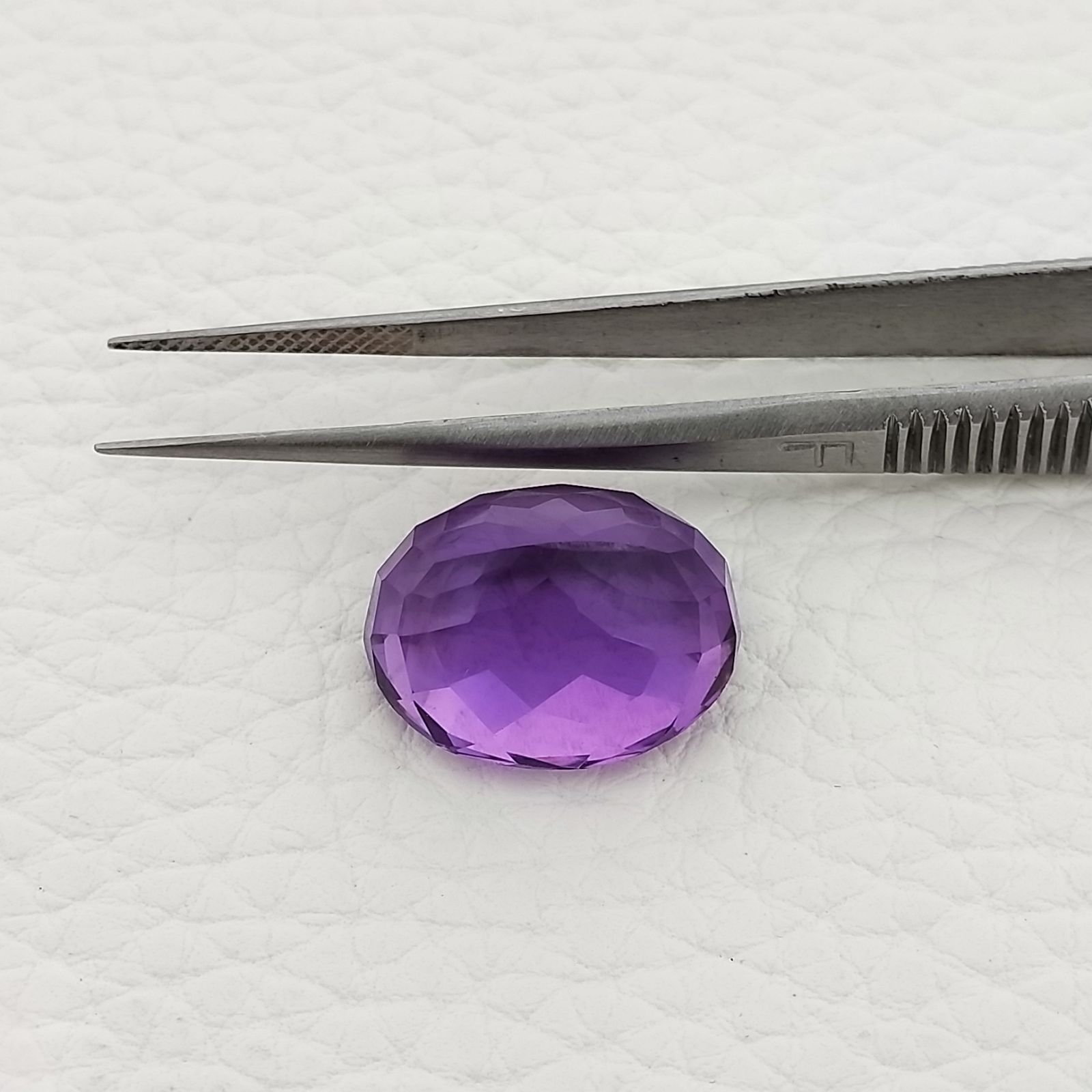 Ametista Naturale Taglio Ovale Sfaccettata Fatto a Mano Gemma Sciolta 14X18X10mm 17,50 Carati 1pz