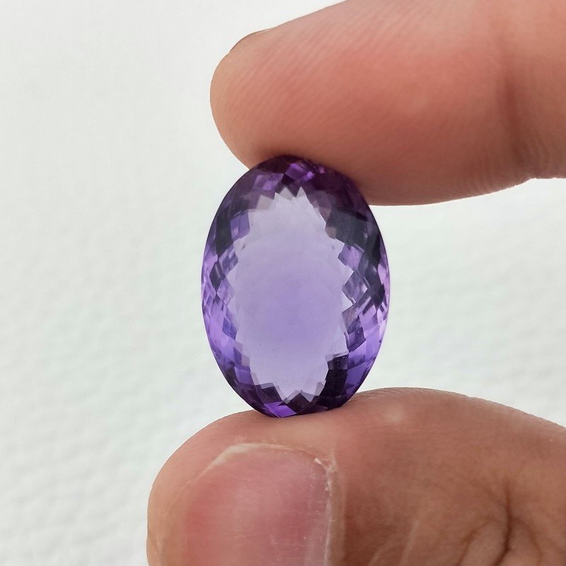 Ametista Naturale Taglio Ovale Sfaccettata Fatto a Mano Gemma Sciolta 14,5X20X8,70mm 16,55 Carati 1pz