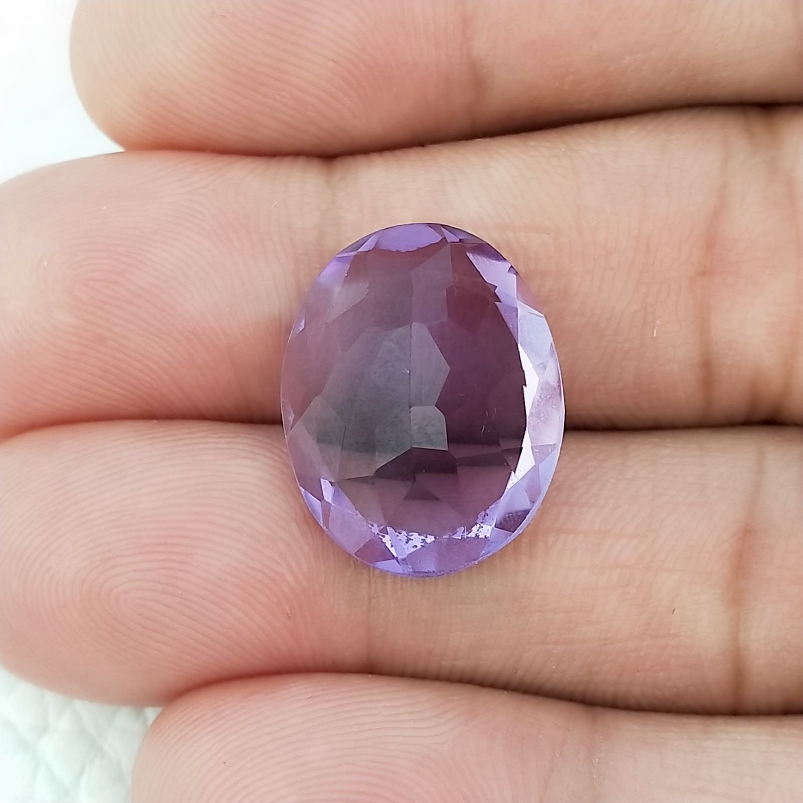 Ametista Naturale Taglio Ovale Sfaccettata Fatto a Mano Gemma Sciolta 15X19X9mm 15,25 Carati 1pz