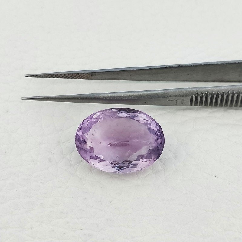 Ametista Naturale Taglio Ovale Sfaccettata Fatto a Mano Gemma Sciolta 14X19X8,7mm 15,10 Carati 1pz Ametista Naturale Taglio Ovale Sfaccettata Fatto a Mano Gemma Sciolta 14X19X8,7mm 15,10 Carati 1pz
