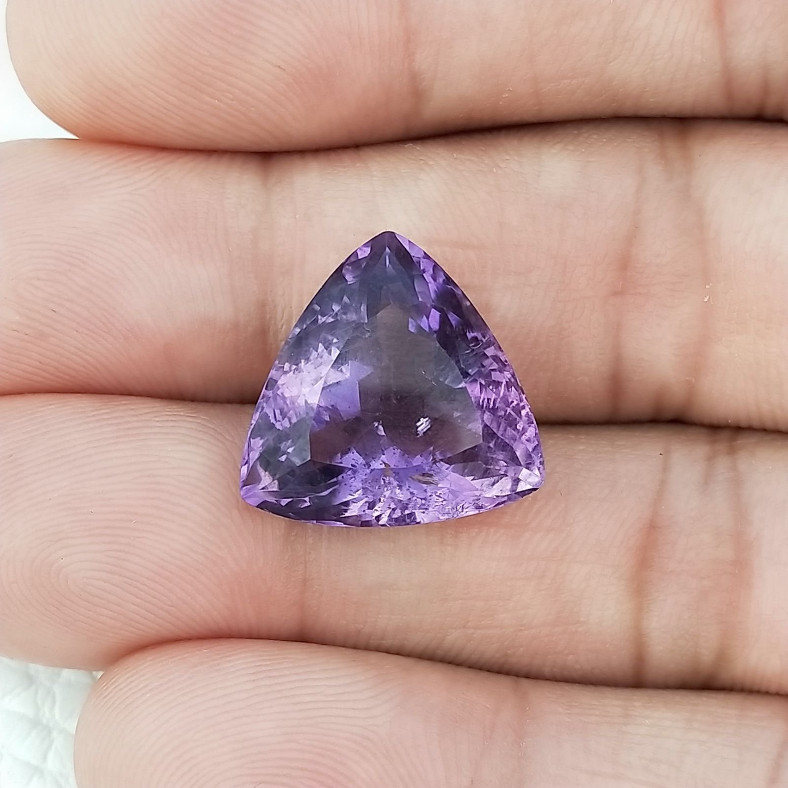 Ametista Naturale Taglio Trillion Sfaccettata Fatto a Mano Gemma Sciolta 16X16X10mm 13,50 Carati 1pz