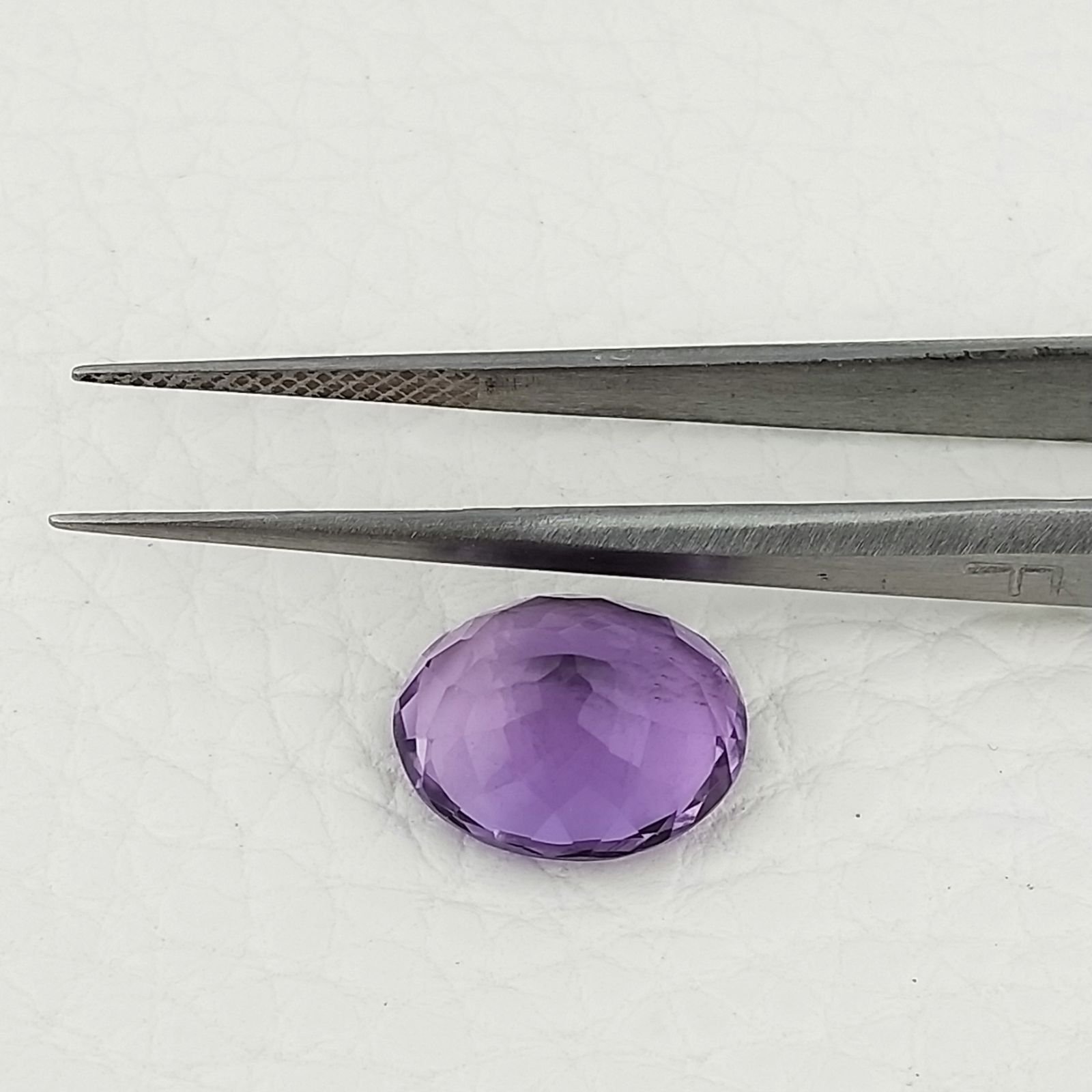 Ametista Naturale Taglio Ovale Sfaccettata Fatto a Mano Gemma Sciolta 11X13X7mm 5,65 Carati 1pz