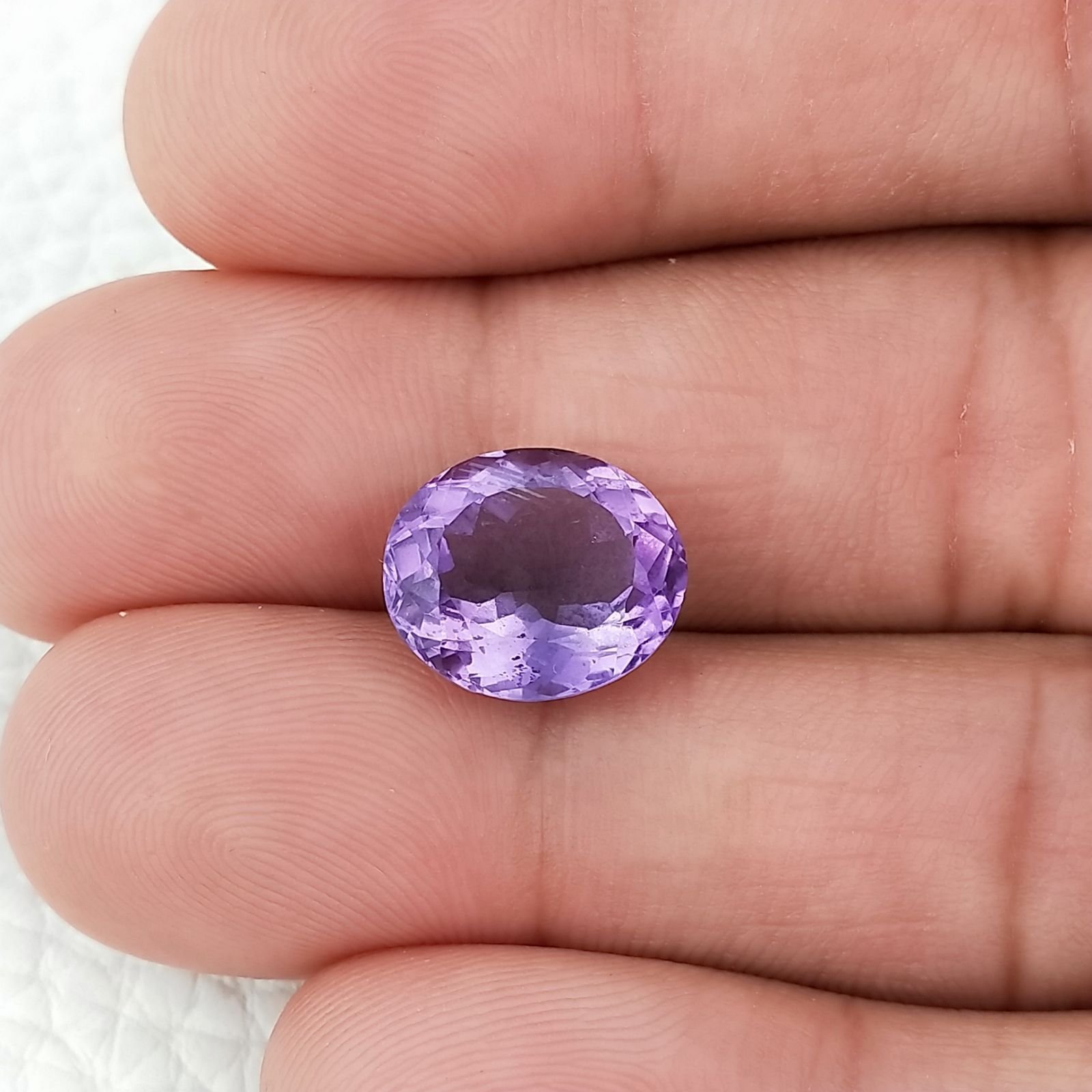 Ametista Naturale Taglio Ovale Sfaccettata Fatto a Mano Gemma Sciolta 11X13X7mm 5,65 Carati 1pz