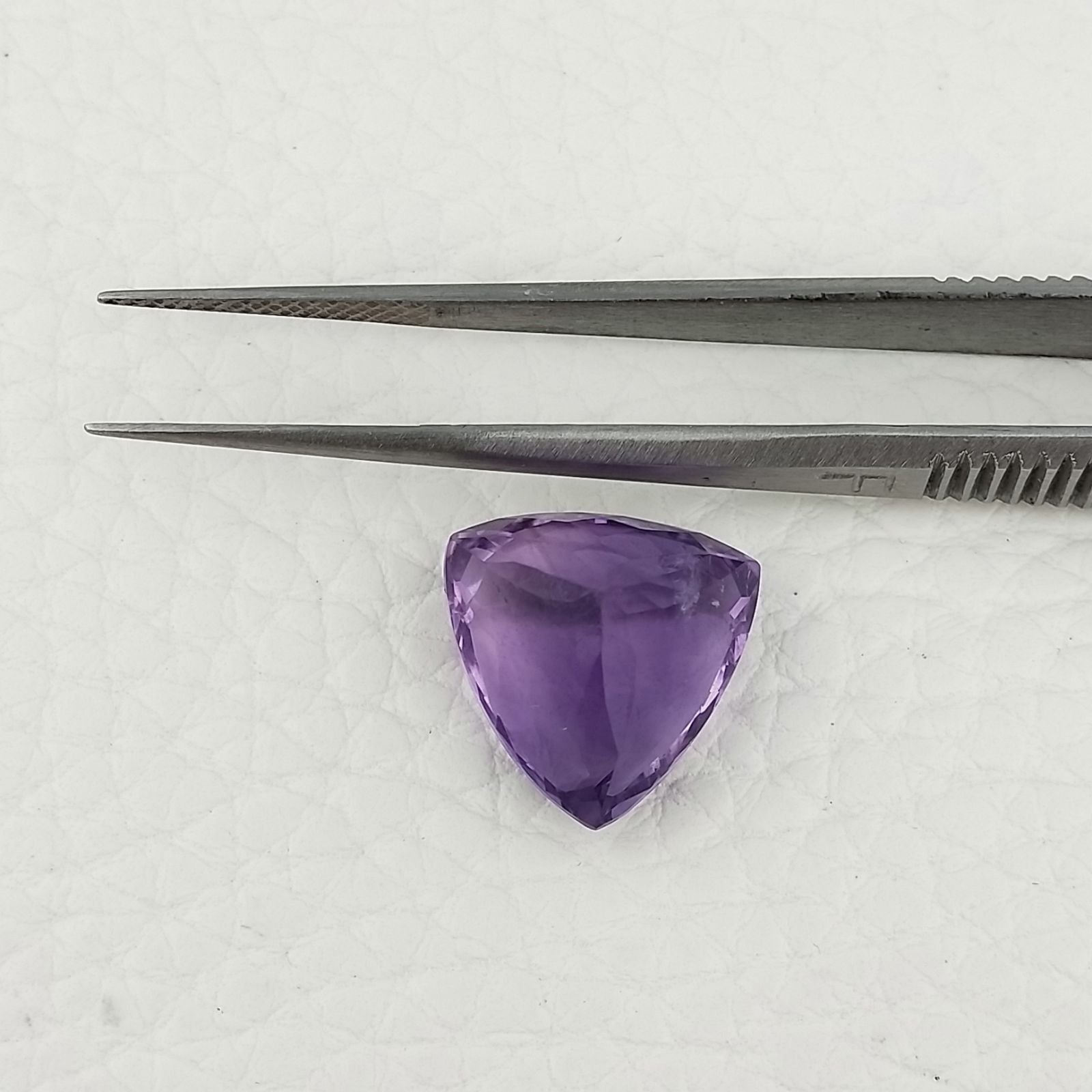 Ametista Naturale Taglio Trillion Sfaccettata Fatto a Mano Gemma Sciolta 14X14X10mm 10,85 Carati 1pz