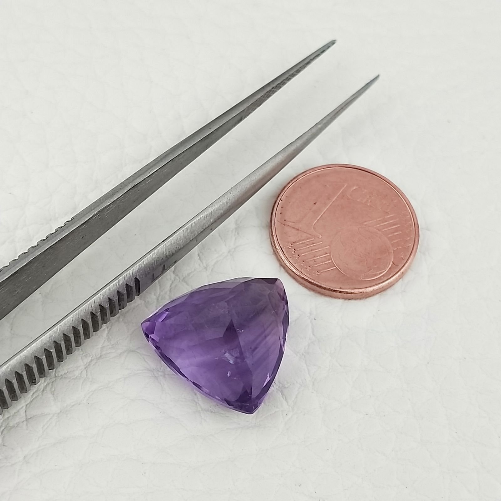 Ametista Naturale Taglio Trillion Sfaccettata Fatto a Mano Gemma Sciolta 14X14X10mm 10,85 Carati 1pz