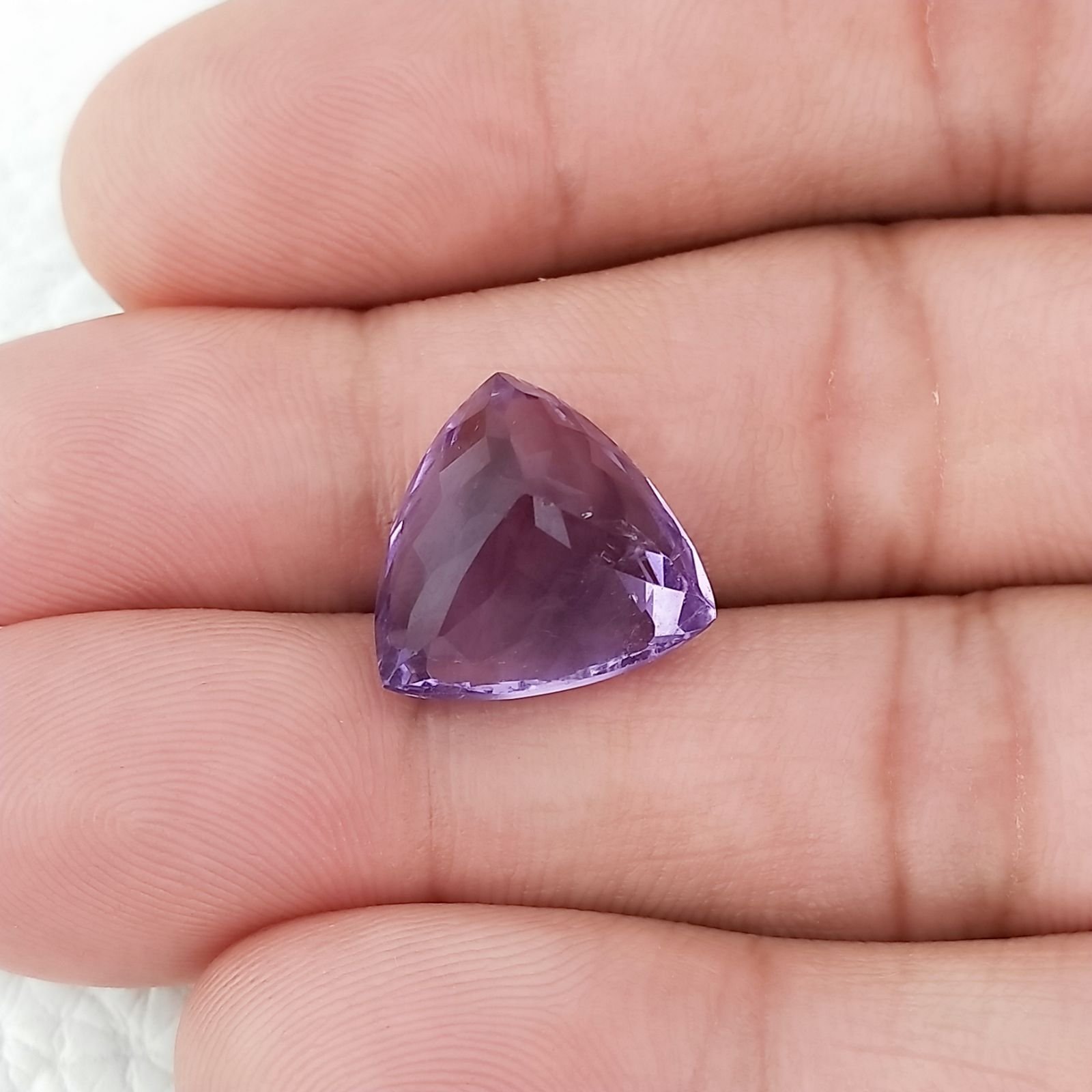Ametista Naturale Taglio Trillion Sfaccettata Fatto a Mano Gemma Sciolta 14X14X10mm 10,85 Carati 1pz