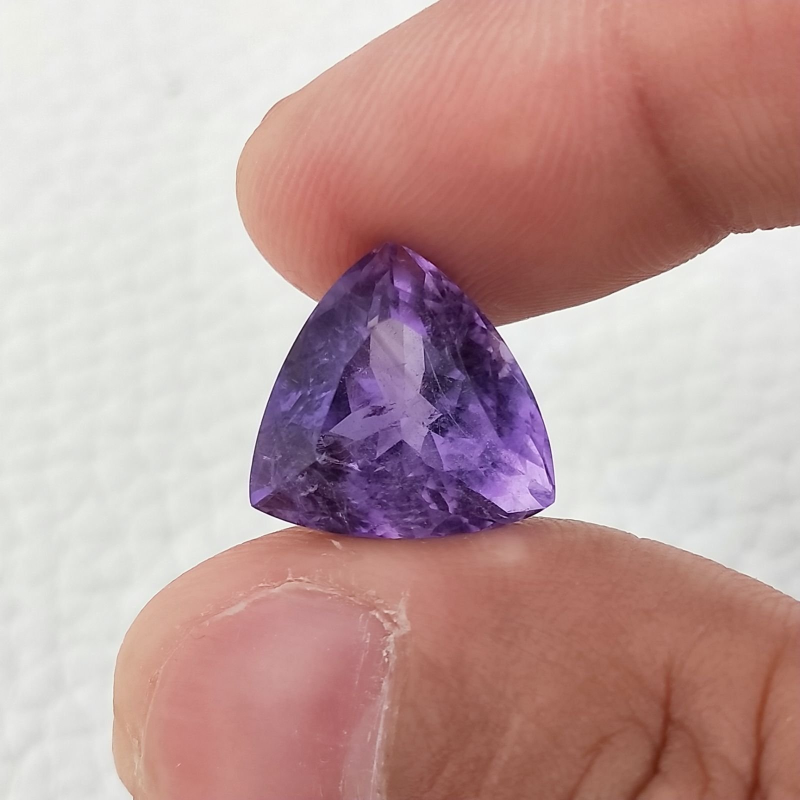 Ametista Naturale Taglio Trillion Sfaccettata Fatto a Mano Gemma Sciolta 14X14X10mm 10,85 Carati 1pz