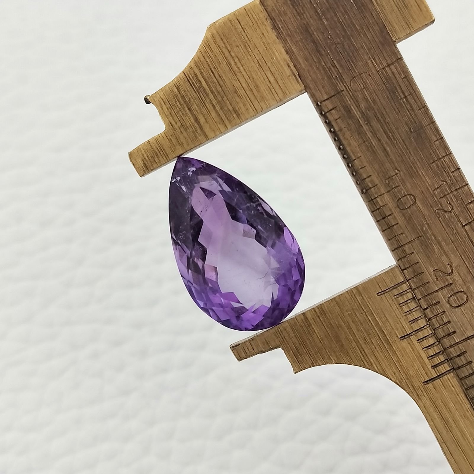 Ametista Naturale Taglio Goccia Sfaccettata Fatto a Mano Gemma Sciolta 11X18x9,4mm 11,20 Carati 1pz