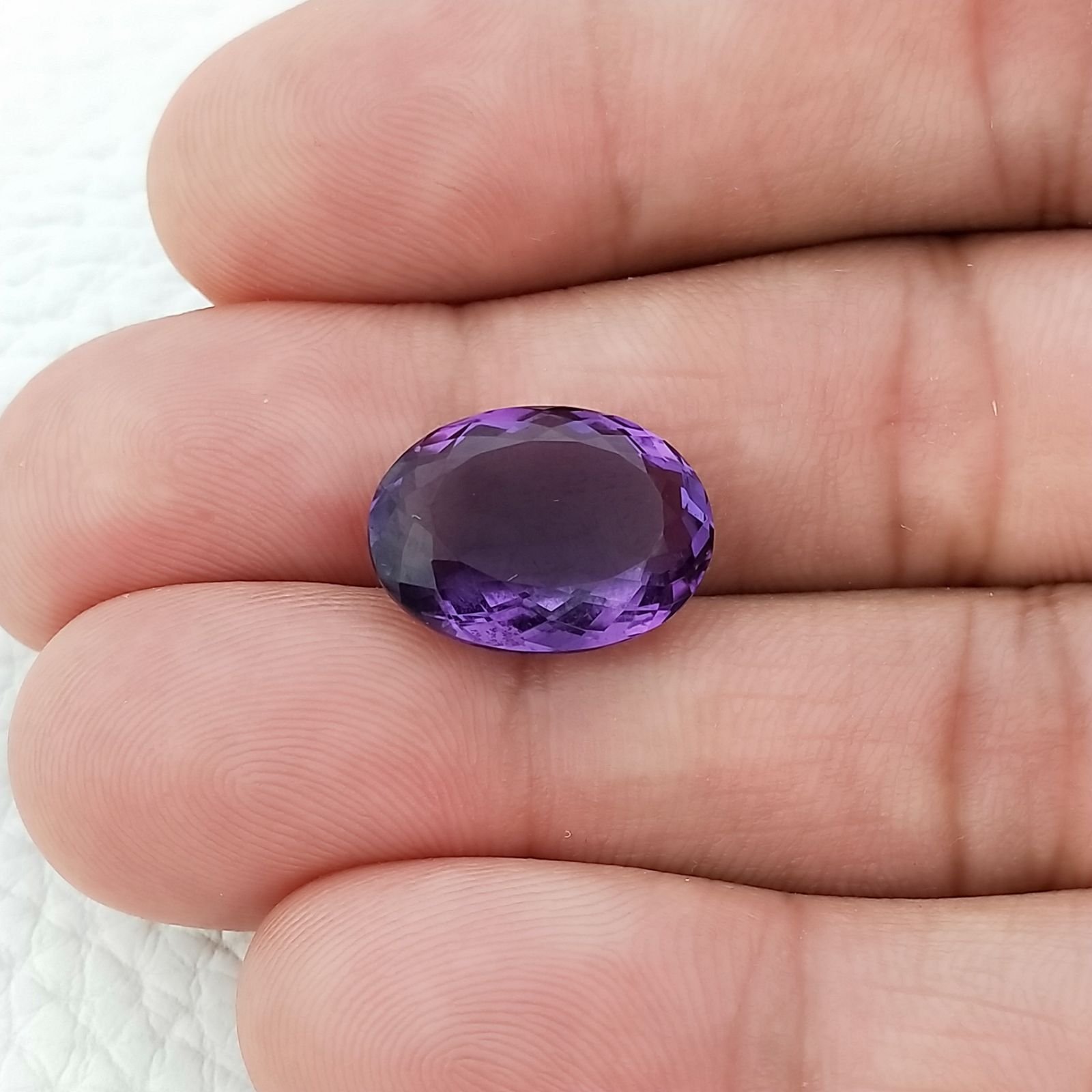 Ametista Naturale Taglio Ovale Sfaccettata Fatto a Mano Gemma Sciolta 12X16X7mm 8,85 Carati 1pz