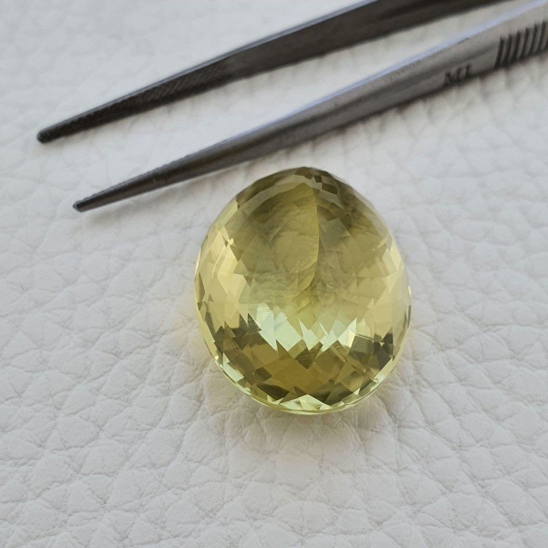 Quarzo Limone Naturale Taglio Ovale Sfaccettato a Mano Gemma Sciolta 24x18x13mm 33,75 Carati 1pz Quarzo Limone Naturale Taglio Ovale Sfaccettato a Mano Gemma Sciolta 24x18x13mm 33,75 Carati 1pz