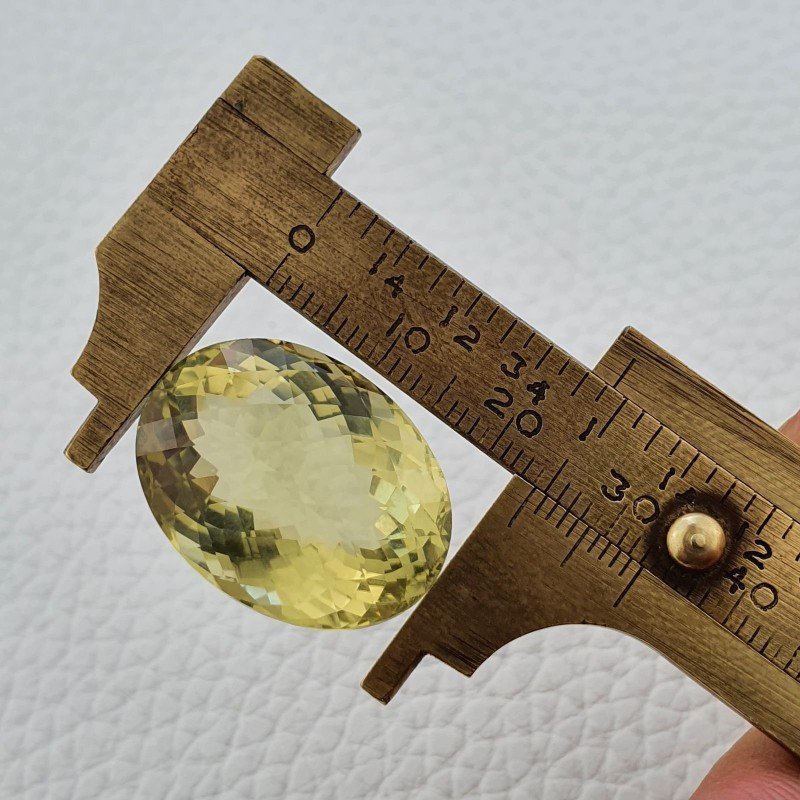 Quarzo Limone Naturale Taglio Ovale Sfaccettato a Mano Gemma Sciolta 24x18x13mm 33,75 Carati 1pz Quarzo Limone Naturale Taglio Ovale Sfaccettato a Mano Gemma Sciolta 24x18x13mm 33,75 Carati 1pz