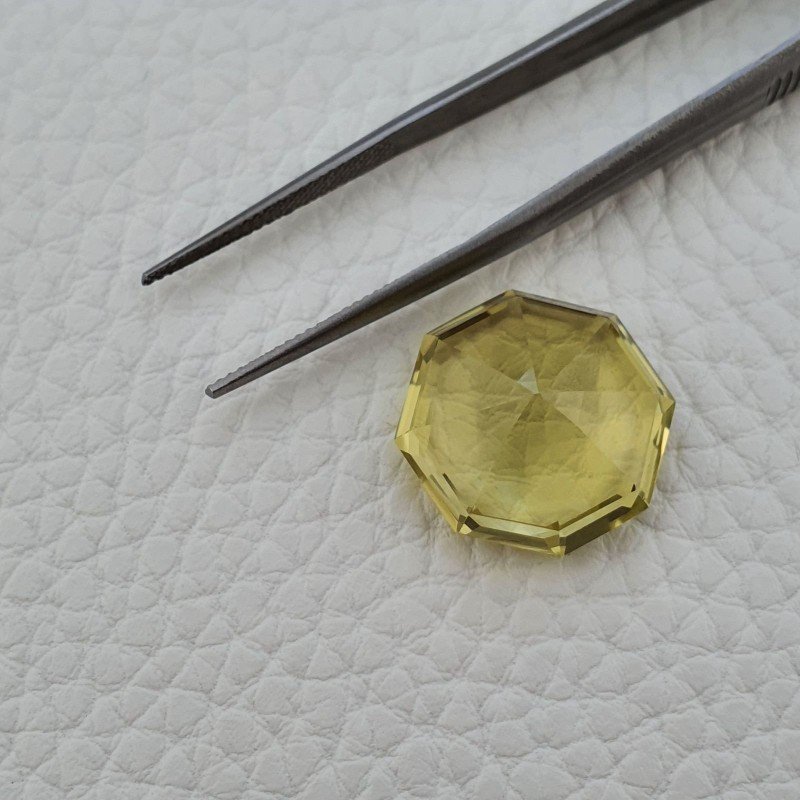 Quarzo Limone Naturale Taglio Ottagono Sfaccettato a Mano Gemma Sciolta 17X17X9mm 18,15 Carati 1pz