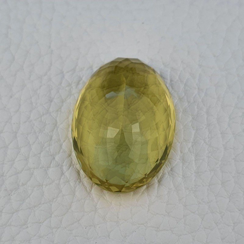 Quarzo Limone Naturale Taglio Ovale Sfaccettato a Mano Gemma Sciolta 32x23x16mm 66,20 Carati 1pz