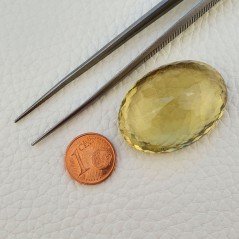 Quarzo Limone Naturale Taglio Ovale Sfaccettato a Mano Gemma Sciolta 36x26x16mm 86,90 Carati 1pz