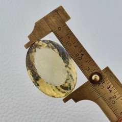 Quarzo Limone Naturale Taglio Ovale Sfaccettato a Mano Gemma Sciolta 36x26x16mm 86,90 Carati 1pz