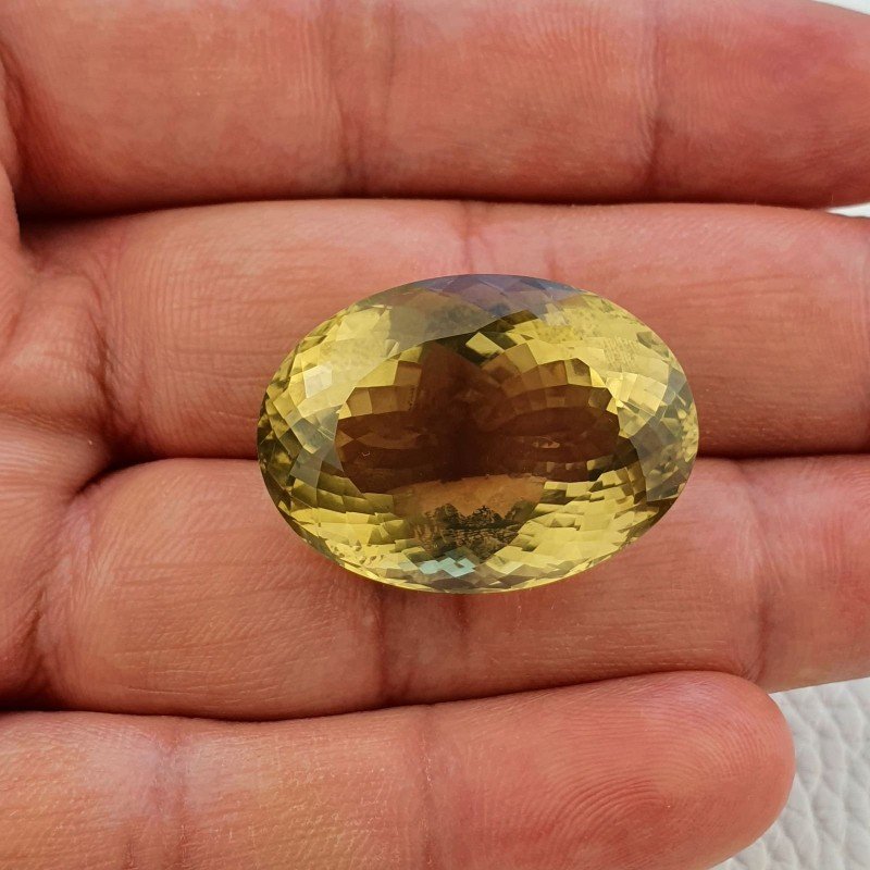 Quarzo Limone Naturale Taglio Ovale Sfaccettato a Mano Gemma Sciolta 30x21x15mm 55,00 Carati 1pz