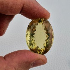 Quarzo Limone Naturale Taglio Ovale Sfaccettato a Mano Gemma Sciolta 31x23x16mm 65,40 Carati 1pz Quarzo Limone Naturale Taglio Ovale Sfaccettato a Mano Gemma Sciolta 31x23x16mm 65,40 Carati 1pz