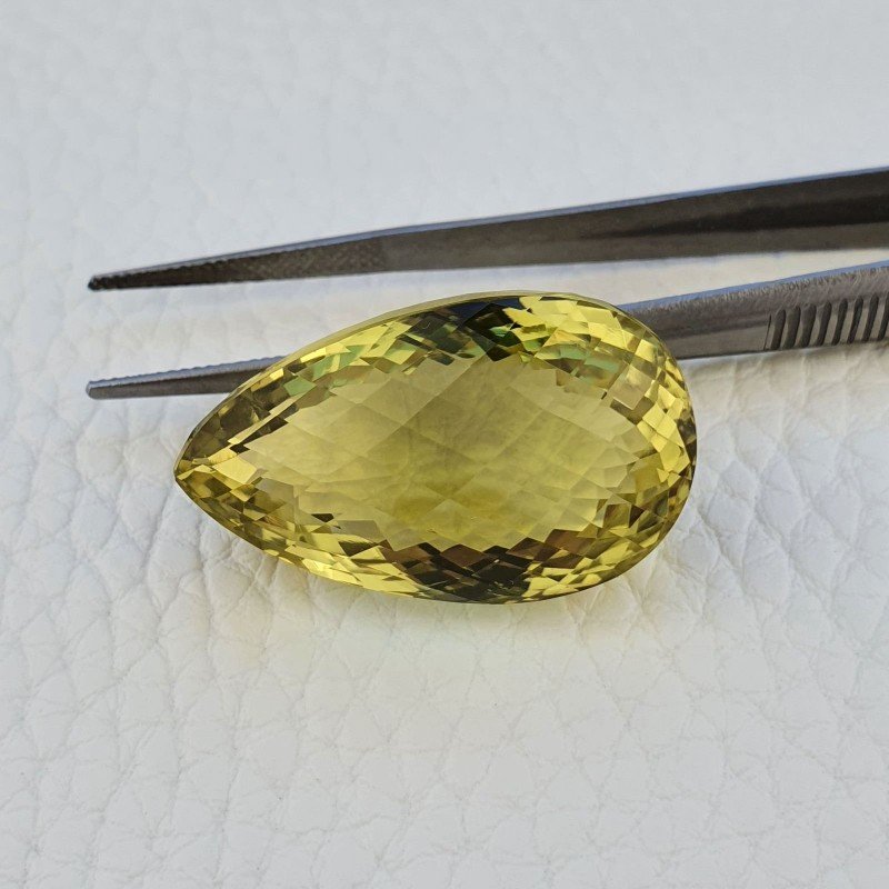 Quarzo Limone Naturale Taglio Goccia Sfaccettato a Mano Gemma Sciolta 31X19X15mm 54,70 Carati 1pz Quarzo Limone Naturale Taglio Goccia Sfaccettato a Mano Gemma Sciolta 31X19X15mm 54,70 Carati 1pz