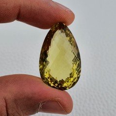 Quarzo Limone Naturale Taglio Goccia Sfaccettato a Mano Gemma Sciolta 31X19X15mm 54,70 Carati 1pz Quarzo Limone Naturale Taglio Goccia Sfaccettato a Mano Gemma Sciolta 31X19X15mm 54,70 Carati 1pz