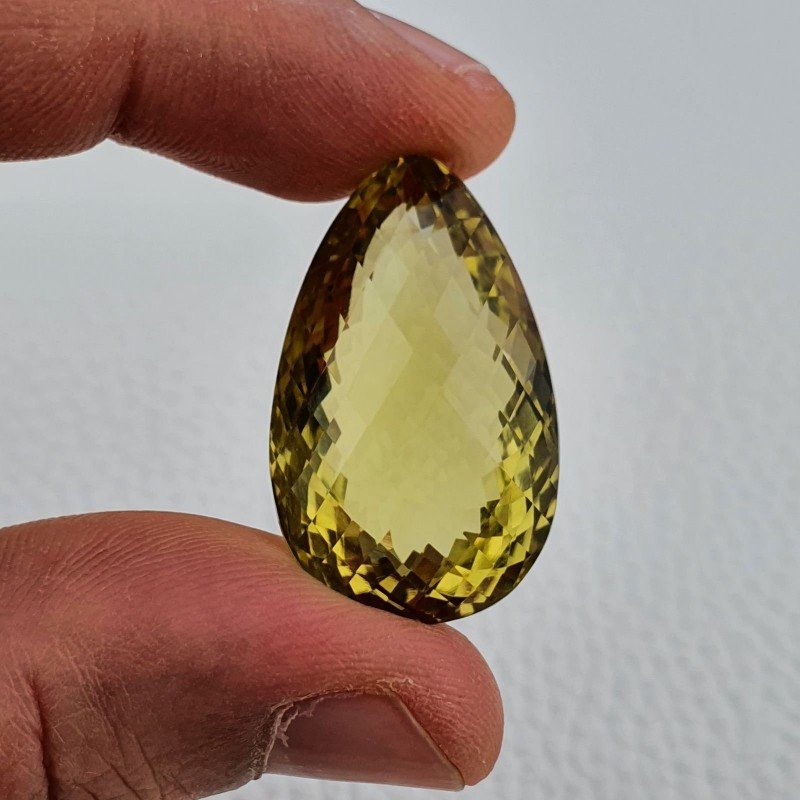 Quarzo Limone Naturale Taglio Goccia Sfaccettato a Mano Gemma Sciolta 31X19X15mm 54,70 Carati 1pz Quarzo Limone Naturale Taglio Goccia Sfaccettato a Mano Gemma Sciolta 31X19X15mm 54,70 Carati 1pz