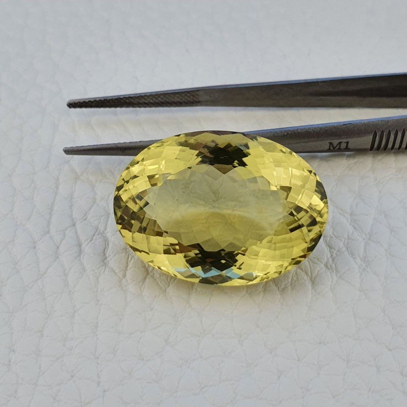 Quarzo Limone Naturale Taglio Ovale Sfaccettato a Mano Gemma Sciolta 28x20x13mm 41,60 Carati 1pz Quarzo Limone Naturale Taglio Ovale Sfaccettato a Mano Gemma Sciolta 28x20x13mm 41,60 Carati 1pz