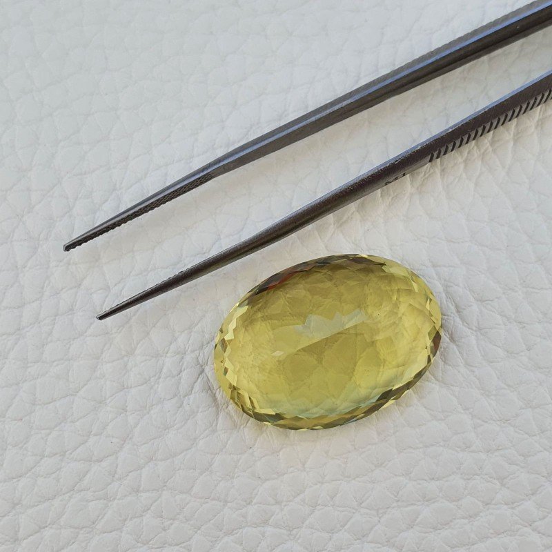 Quarzo Limone Naturale Taglio Ovale Sfaccettato a Mano Gemma Sciolta 28x20x13mm 41,60 Carati 1pz Quarzo Limone Naturale Taglio Ovale Sfaccettato a Mano Gemma Sciolta 28x20x13mm 41,60 Carati 1pz