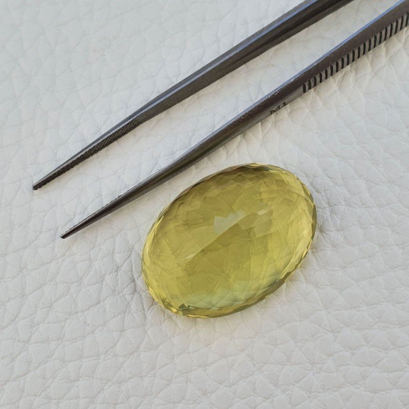 Quarzo Limone Naturale Taglio Ovale Sfaccettato a Mano Gemma Sciolta 29x21x14mm 51,20 Carati 1pz Quarzo Limone Naturale Taglio Ovale Sfaccettato a Mano Gemma Sciolta 29x21x14mm 51,20 Carati 1pz