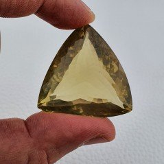 Quarzo Limone Naturale Taglio Trillion Sfaccettato a Mano Gemma Sciolta 36x36x19mm 129,35 Carati 1pz