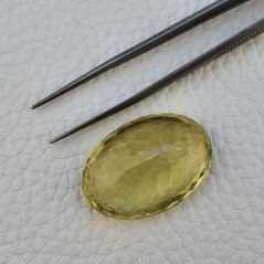 Quarzo Limone Naturale Taglio Ovale Sfaccettato a Mano Gemma Sciolta 32x22x13mm 59,20 Carati 1pz