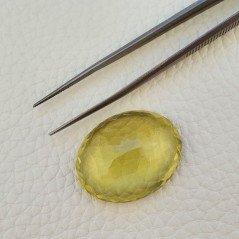 Quarzo Limone Naturale Taglio Ovale Sfaccettato a Mano Gemma Sciolta 30x24x12mm 54,70 Carati 1pz