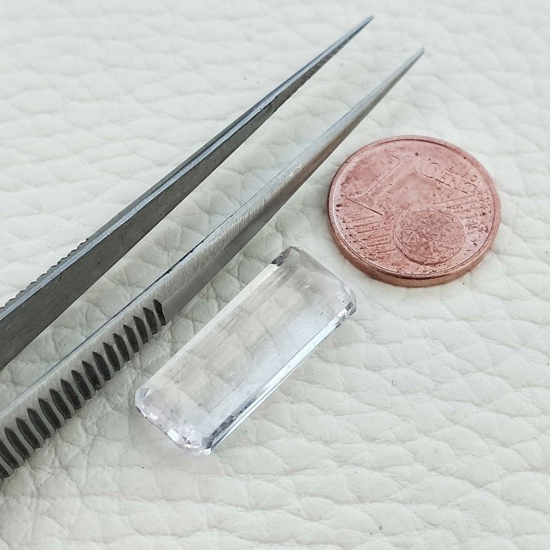 Kunzite Naturale Taglio Smeraldo Ottagono Sfaccettato a Mano Gemma Sciolta 9X21mm 10,60 Carati 1pz Kunzite Naturale Taglio Smeraldo Ottagono Sfaccettato a Mano Gemma Sciolta 9X21mm 10,60 Carati 1pz